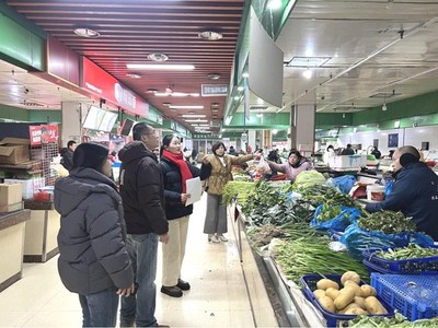 崇川區(qū)審計(jì)局聚焦農(nóng)貿(mào)市場(chǎng)攤位出租管理，開展專項(xiàng)市場(chǎng)調(diào)研